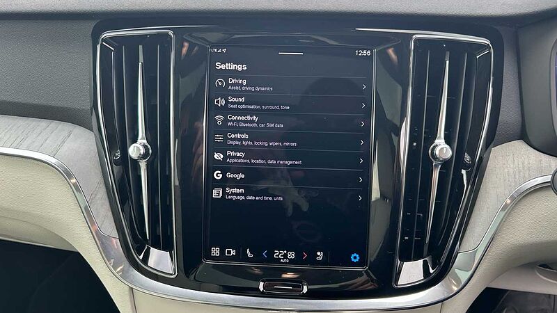 Volvo V60 Ultra, T8 AWD Plug-in hybrid, Electric/Petrol, Dark(DEMONSTRATOR - Sunroof)