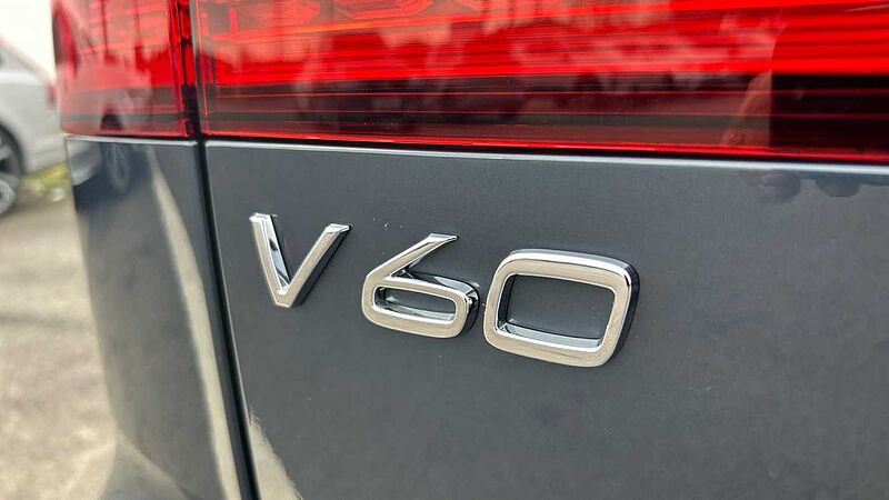 Volvo V60 Ultra, T8 AWD Plug-in hybrid, Electric/Petrol, Dark(DEMONSTRATOR - Sunroof)