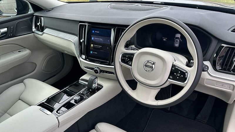 Volvo V60 Ultra, T8 AWD Plug-in hybrid, Electric/Petrol, Dark(DEMONSTRATOR - Sunroof)
