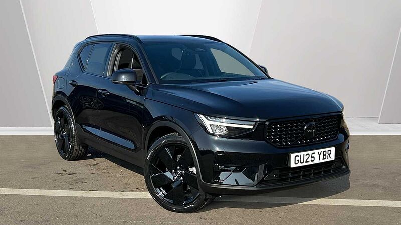 Volvo XC40 Black Edition Plus, B3 Mild hybrid, Petrol(DEMONSTRATOR, Camera, Google)