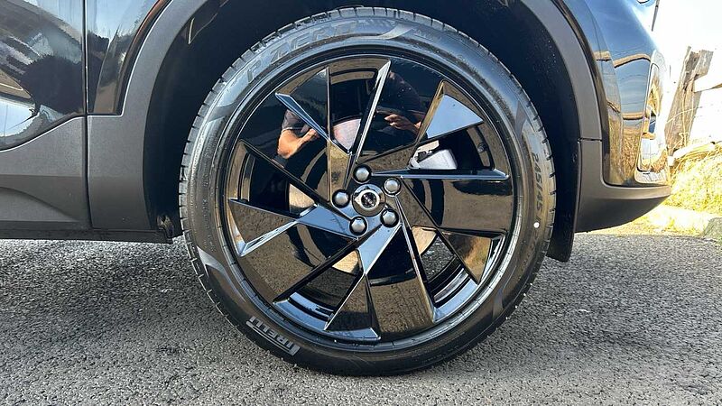 Volvo XC40 Black Edition Plus, B3 Mild hybrid, Petrol(DEMONSTRATOR, Camera, Google)