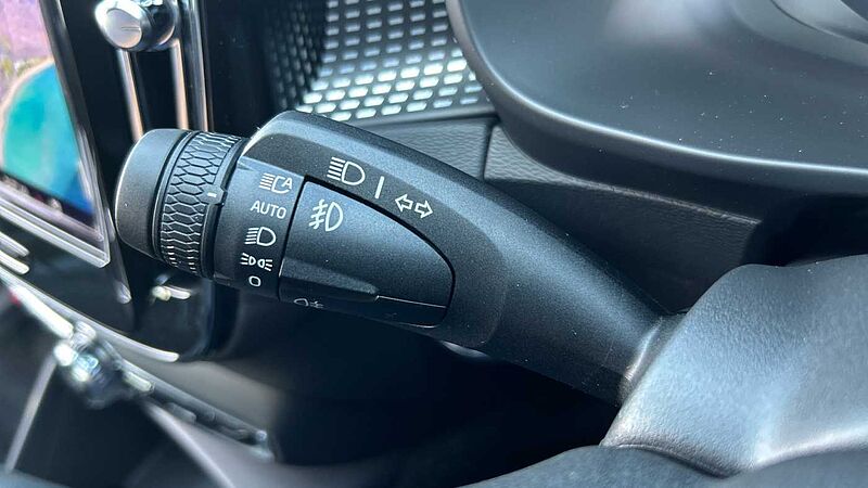 Volvo XC40 Black Edition Plus, B3 Mild hybrid, Petrol(DEMONSTRATOR, Camera, Google)