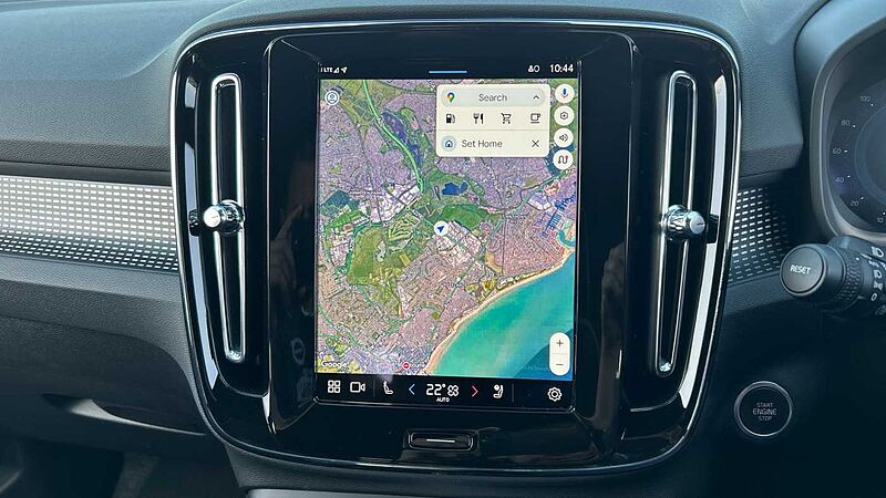 Volvo XC40 Black Edition Plus, B3 Mild hybrid, Petrol(DEMONSTRATOR, Camera, Google)