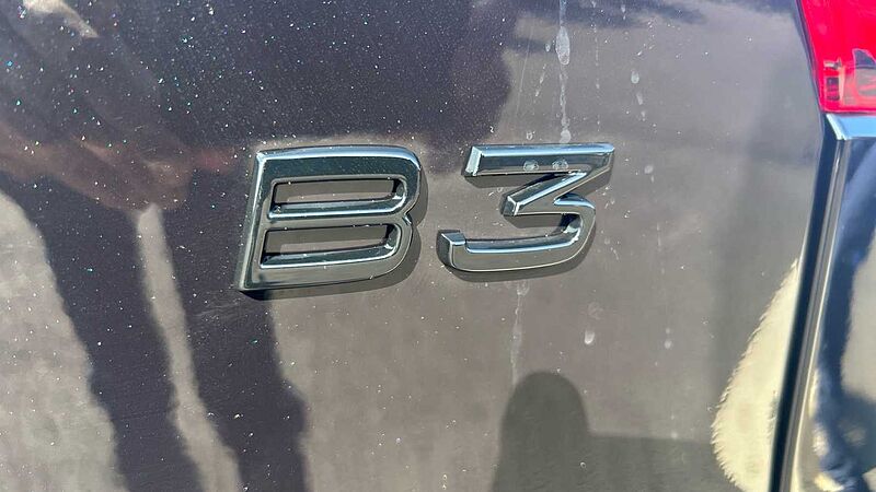 Volvo XC40 Black Edition Plus, B3 Mild hybrid, Petrol(DEMONSTRATOR, Camera, Google)