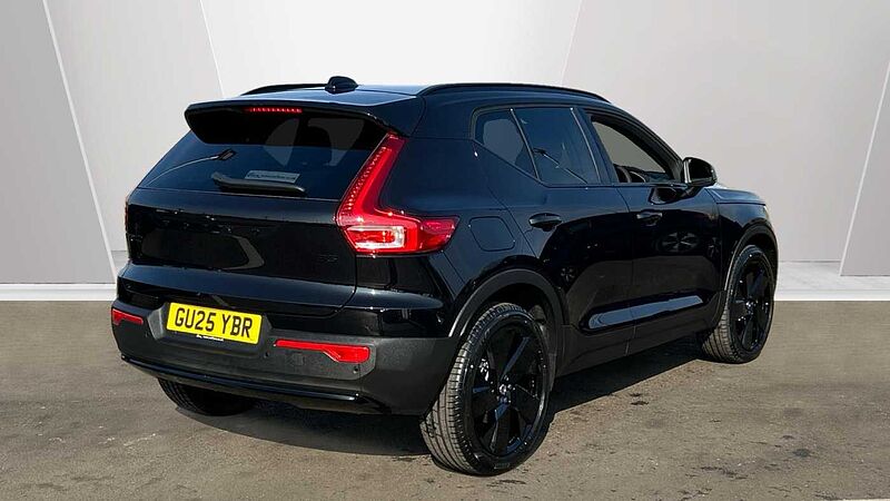 Volvo XC40 Black Edition Plus, B3 Mild hybrid, Petrol(DEMONSTRATOR, Camera, Google)