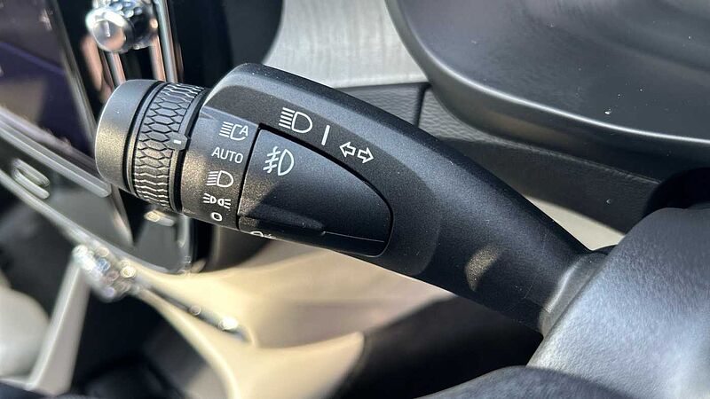 Volvo XC40 Ultra, B3 Mild hybrid, Petrol, Dark (CBS- Sunroof, 360, BLIS, Heated Seats)