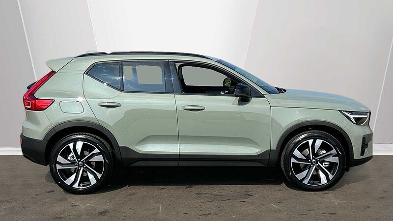 Volvo XC40 Ultra, B3 Mild hybrid, Petrol, Dark (CBS- Sunroof, 360, BLIS, Heated Seats)
