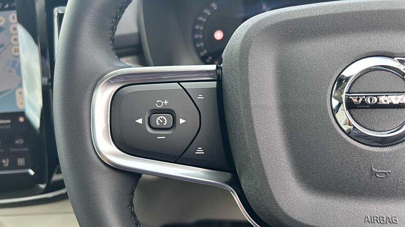 Volvo XC40 Ultra, B4 Mild hybrid, Petrol, Bright (Ex Demonstrator, Panroof, BLIS, 360)