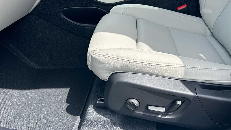 Volvo XC40 Ultra, B4 Mild hybrid, Petrol, Bright (Ex Demonstrator, Panroof, BLIS, 360)