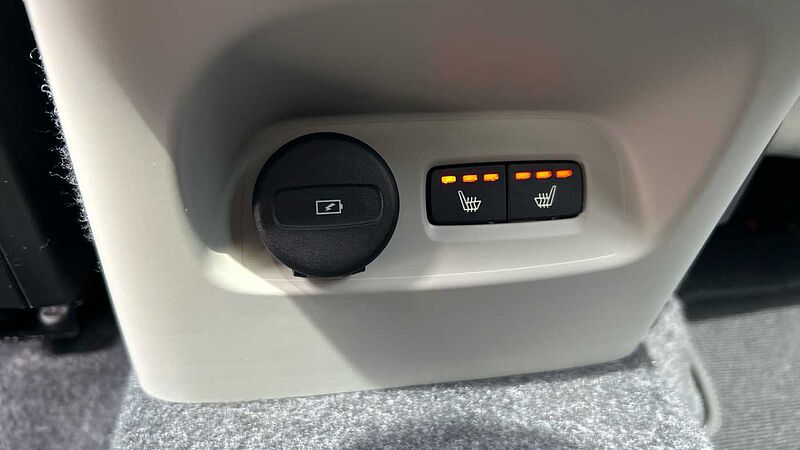 Volvo XC40 Ultra, B4 Mild hybrid, Petrol, Bright (Ex Demonstrator, Panroof, BLIS, 360)
