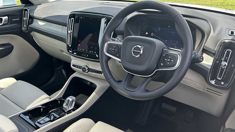 Volvo XC40 Ultra, B4 Mild hybrid, Petrol, Bright (Ex Demonstrator, Panroof, BLIS, 360)