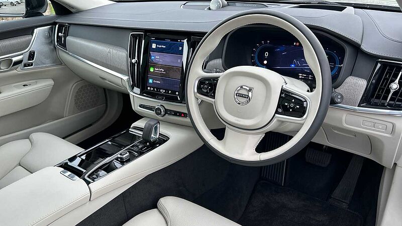 Volvo V90 Ultra, T8 AWD Plug-in hybrid, Electric/Petrol, (Dark Demonstrator, Sunroof)