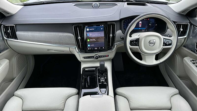 Volvo V90 Ultra, T8 AWD Plug-in hybrid, Electric/Petrol, (Dark Demonstrator, Sunroof)