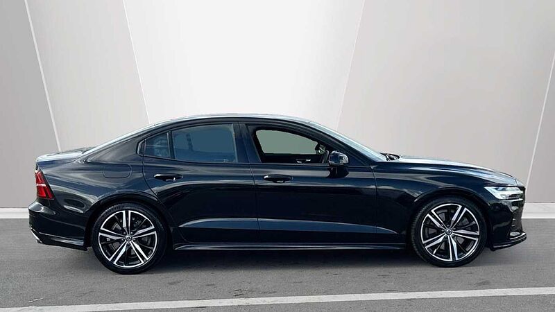 Volvo S60 R-Design, B5 mild hybrid (Apple Car Play, 19' Alloys, Camera, Low Miles)