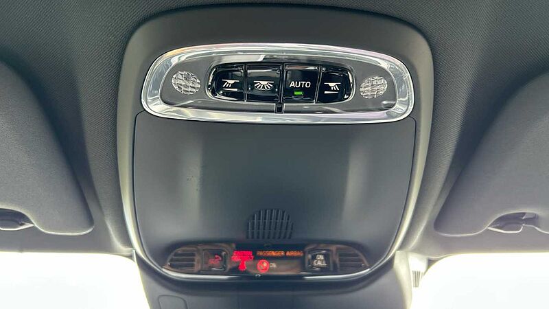 Volvo S60 R-Design, B5 mild hybrid (Apple Car Play, 19' Alloys, Camera, Low Miles)