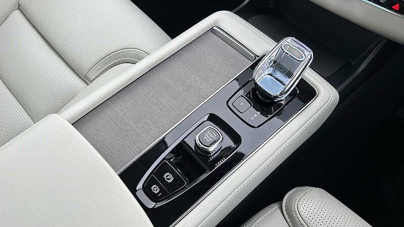 Volvo XC90 Ultra, T8 AWD Plug-in hybrid, Electric/Petrol, Bright, 7 Seats (Demonstrator)
