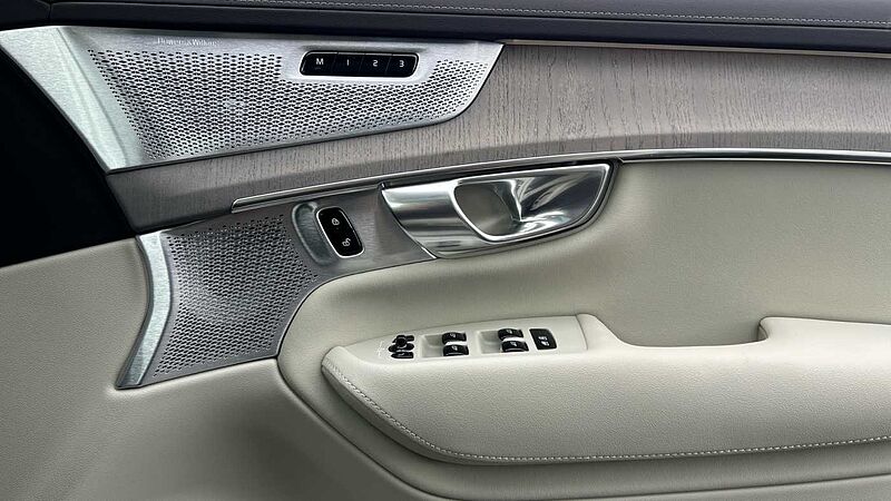 Volvo XC90 Ultra, T8 AWD Plug-in hybrid, Electric/Petrol, Bright, 7 Seats (Demonstrator)