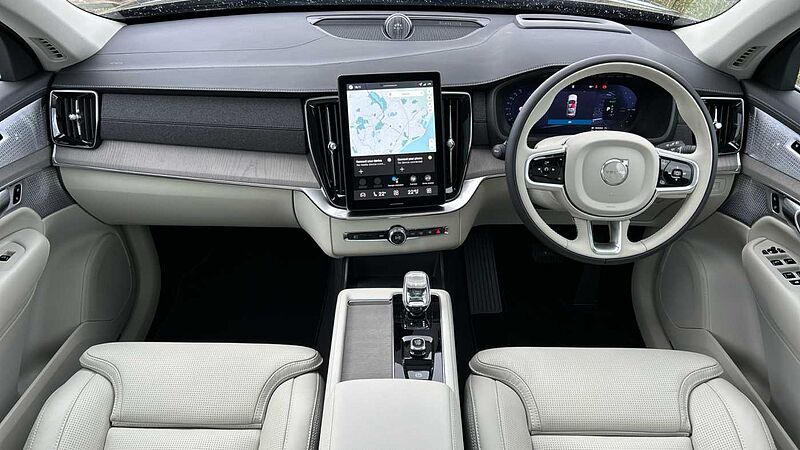 Volvo XC90 Ultra, T8 AWD Plug-in hybrid, Electric/Petrol, Bright, 7 Seats (Demonstrator)