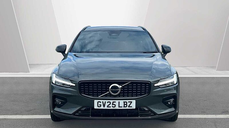 Volvo V60 Plus, B4 Mild hybrid, Petrol, Dark (Stunning 2026 Colour, Low Mileage! )
