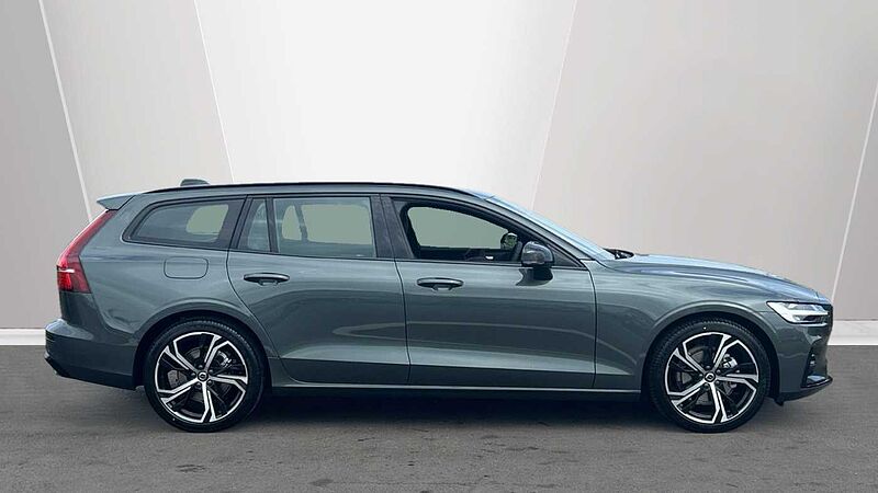 Volvo V60 Plus, B4 Mild hybrid, Petrol, Dark (Stunning 2026 Colour, Low Mileage! )