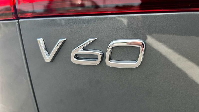 Volvo V60 Plus, B4 Mild hybrid, Petrol, Dark (Stunning 2026 Colour, Low Mileage! )