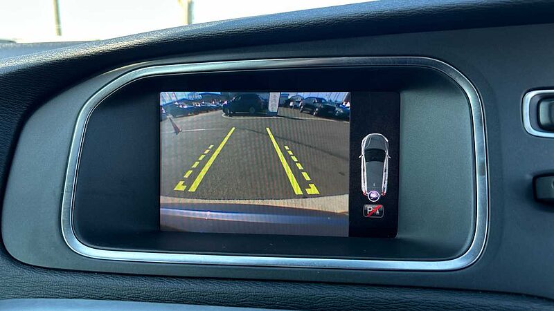 Volvo V40 D2 Momentum Manual (Winter Pack, Front Park Assist, 1 Owner)