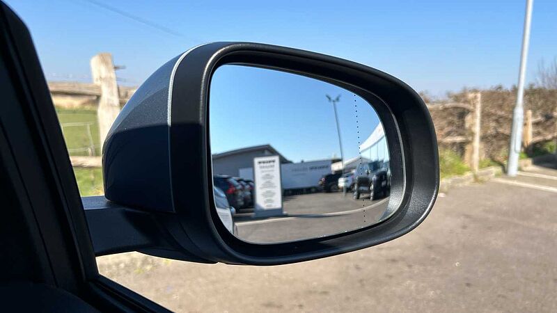 Volvo V40 D2 Momentum Manual (Winter Pack, Front Park Assist, 1 Owner)