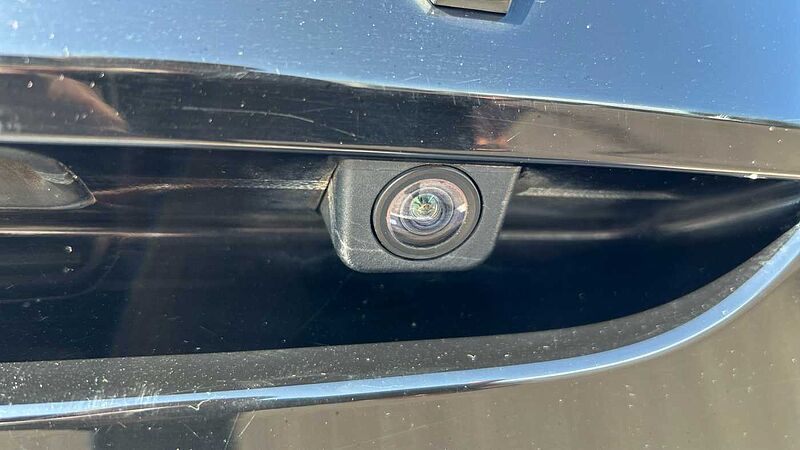 Volvo V40 D2 Momentum Manual (Winter Pack, Front Park Assist, 1 Owner)