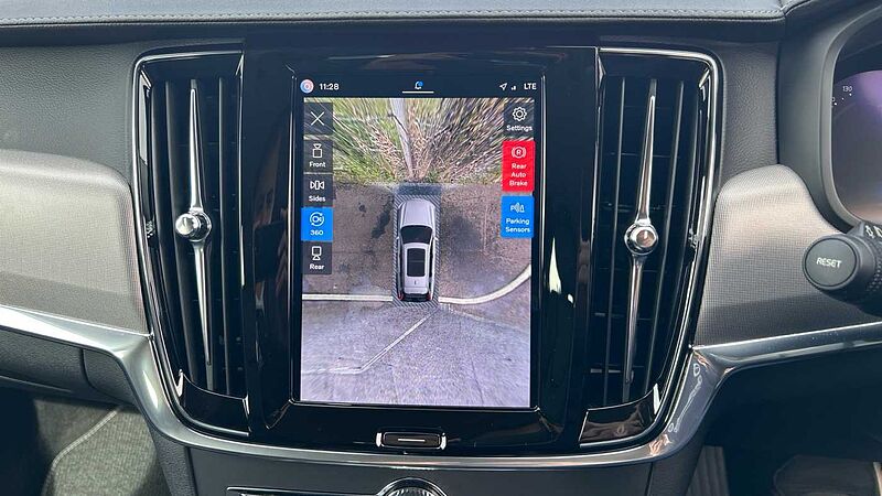 Volvo V90 Cross Country Plus, B5 AWD mild hybrid, Petrol (Very Rare Car, Fantastic Condition)