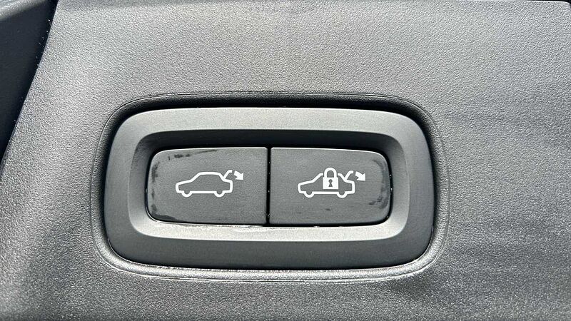 Volvo V90 Cross Country Plus, B5 AWD mild hybrid, Petrol (Very Rare Car, Fantastic Condition)