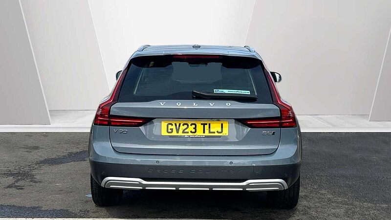 Volvo V90 Cross Country Plus, B5 AWD mild hybrid, Petrol (Very Rare Car, Fantastic Condition)