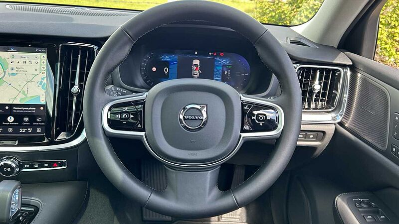 Volvo V60 Ultra, T8 AWD Plug-in hybrid, Electric/Petrol, Dark (Ex Demo, Under 200 Miles)