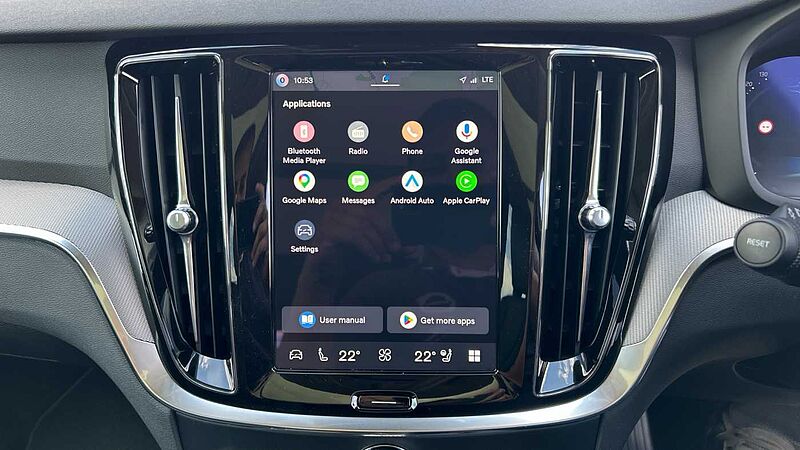 Volvo V60 Ultra, T8 AWD Plug-in hybrid, Electric/Petrol, Dark (Ex Demo, Under 200 Miles)
