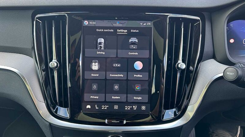 Volvo V60 Ultra, T8 AWD Plug-in hybrid, Electric/Petrol, Dark (Ex Demo, Under 200 Miles)