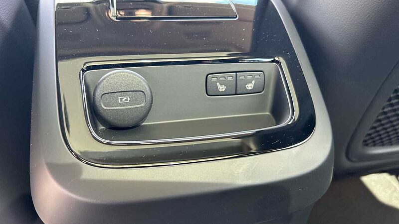 Volvo V60 Ultra, T8 AWD Plug-in hybrid, Electric/Petrol, Dark (Ex Demo, Under 200 Miles)