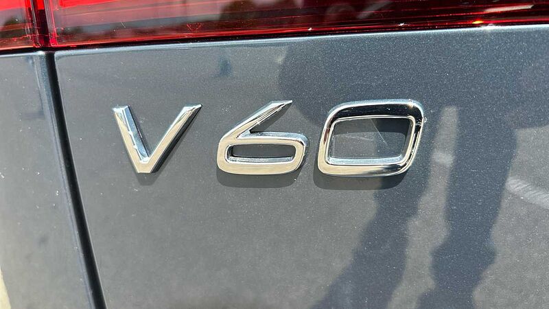 Volvo V60 Ultra, T8 AWD Plug-in hybrid, Electric/Petrol, Dark (Ex Demo, Under 200 Miles)