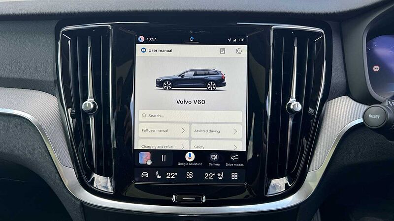 Volvo V60 Ultra, T8 AWD Plug-in hybrid, Electric/Petrol, Dark (Ex Demo, Under 200 Miles)