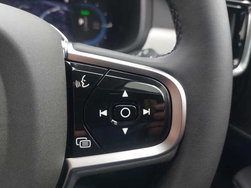 Volvo V90 Plus, T6 AWD Plug-in hybrid, Electric/Petrol, Dark