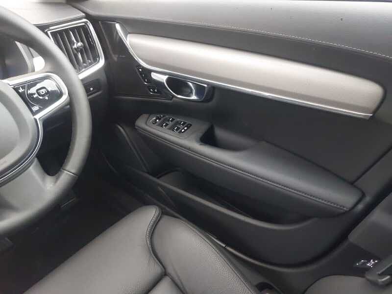 Volvo V90 Plus, T6 AWD Plug-in hybrid, Electric/Petrol, Dark