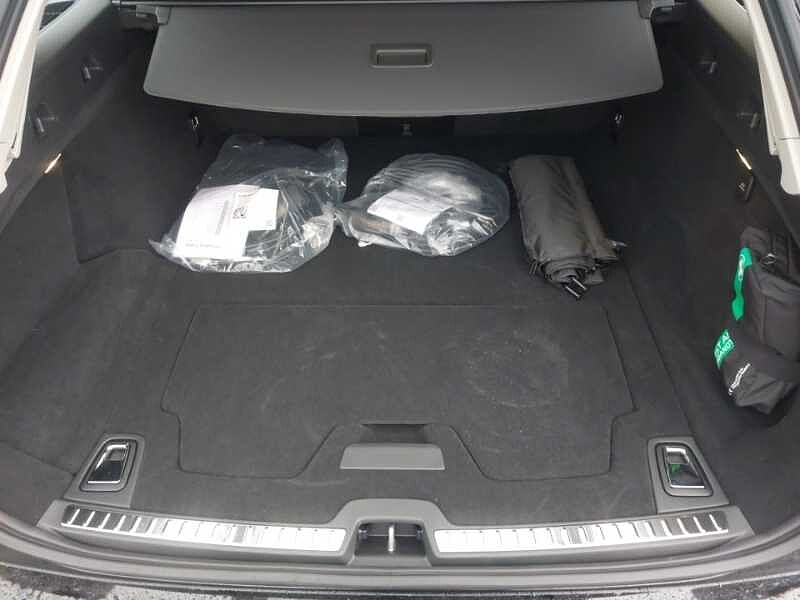Volvo V90 Plus, T6 AWD Plug-in hybrid, Electric/Petrol, Dark