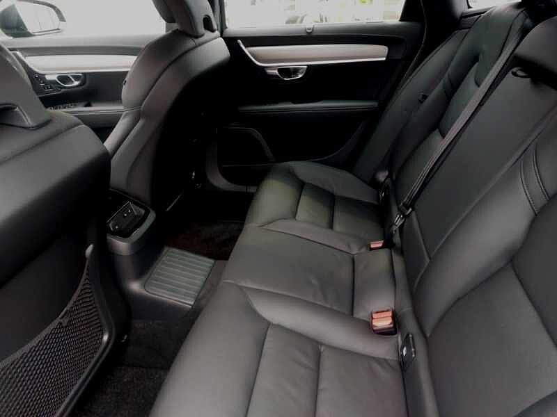Volvo V90 Plus, T6 AWD Plug-in hybrid, Electric/Petrol, Dark