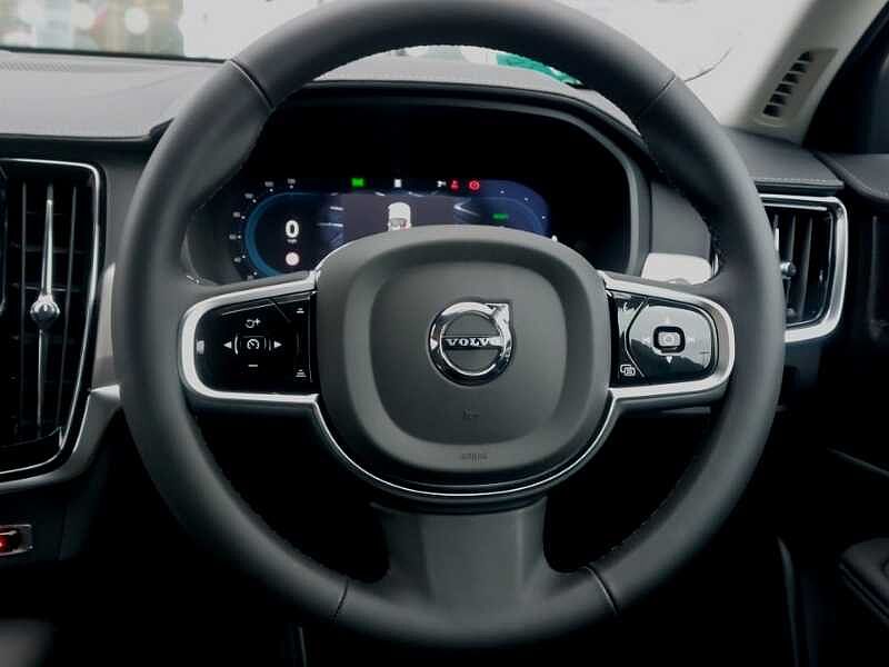 Volvo V90 Plus, T6 AWD Plug-in hybrid, Electric/Petrol, Dark