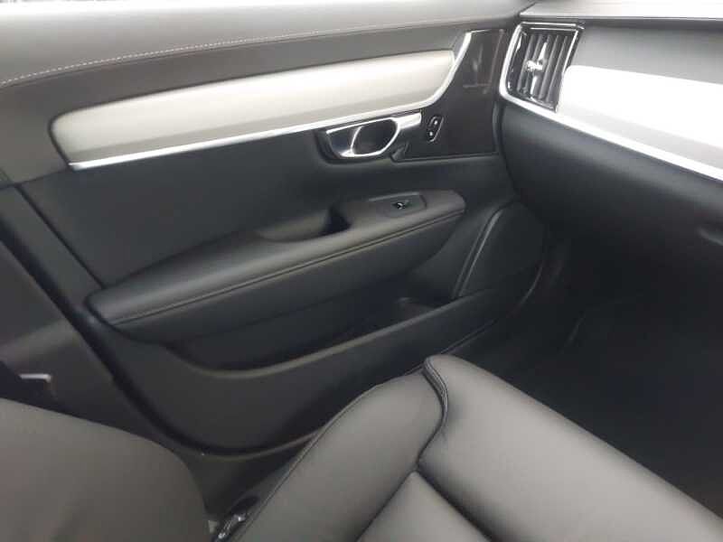 Volvo V90 Plus, T6 AWD Plug-in hybrid, Electric/Petrol, Dark