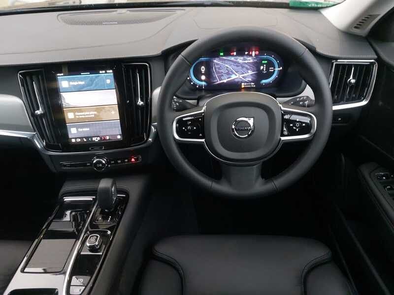 Volvo V90 Plus, T6 AWD Plug-in hybrid, Electric/Petrol, Dark