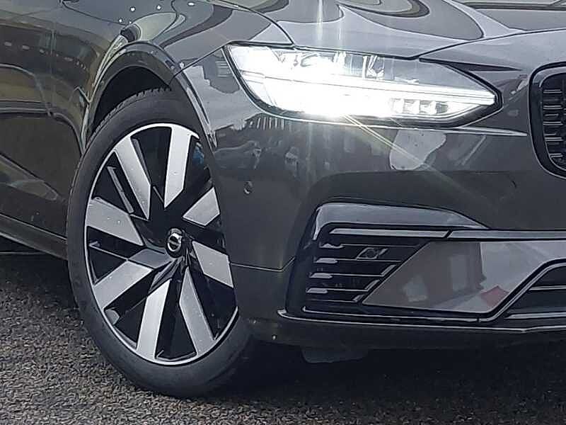 Volvo V90 Plus, T6 AWD Plug-in hybrid, Electric/Petrol, Dark
