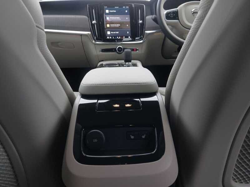 Volvo V90 Plus, T6 AWD Plug-in hybrid, Electric/Petrol, Dark