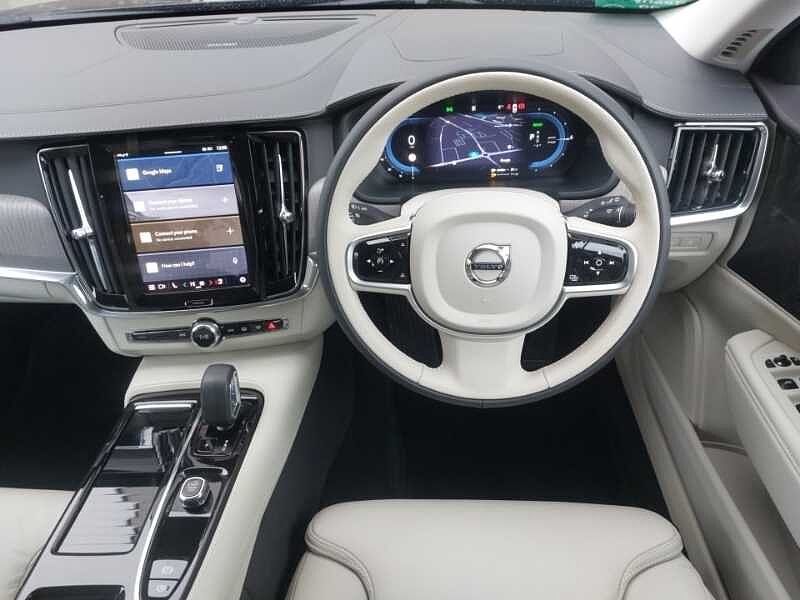 Volvo V90 Plus, T6 AWD Plug-in hybrid, Electric/Petrol, Dark
