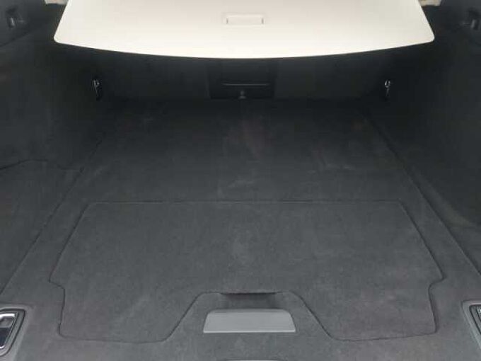 Volvo V90 Plus, T6 AWD Plug-in hybrid, Electric/Petrol, Dark