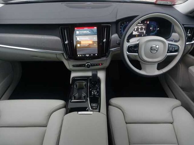 Volvo V90 Plus, T6 AWD Plug-in hybrid, Electric/Petrol, Dark
