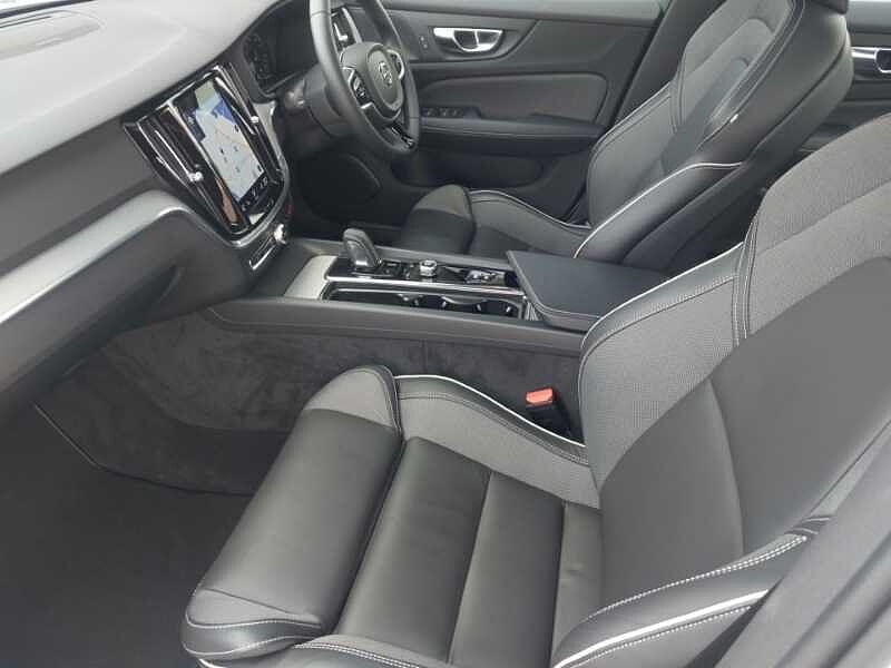 Volvo S60 R-Design, B5 mild hybrid